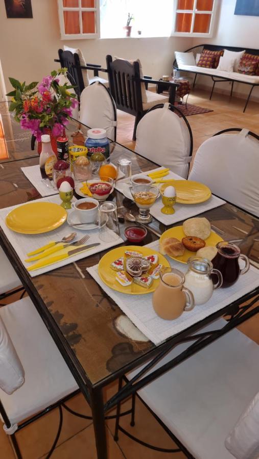 Chez Coumbis Bed & Breakfast Gorée Екстериор снимка