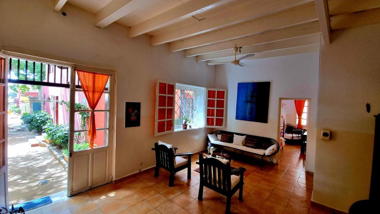 Chez Coumbis Bed & Breakfast Gorée Екстериор снимка